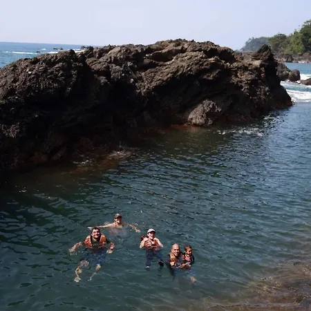 Playa Alegre Lodge *